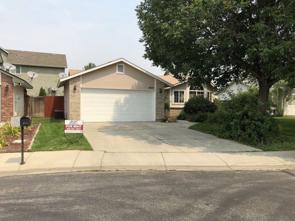 Foto principal - 3 Bed 2 Bath Home Close to Micron