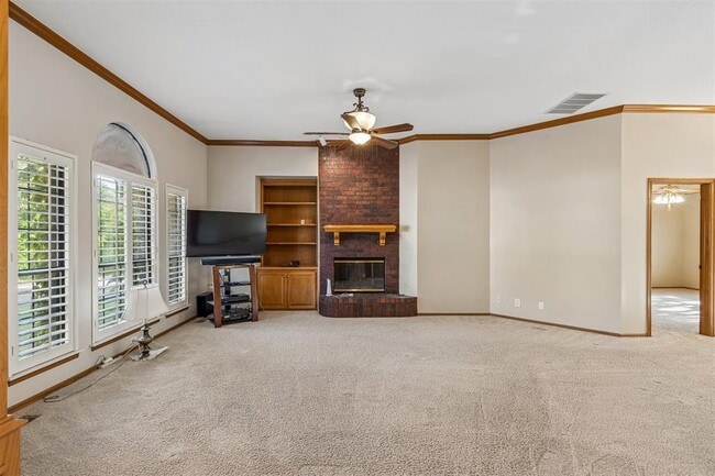 Building Photo - 1820 Chelsea Dr