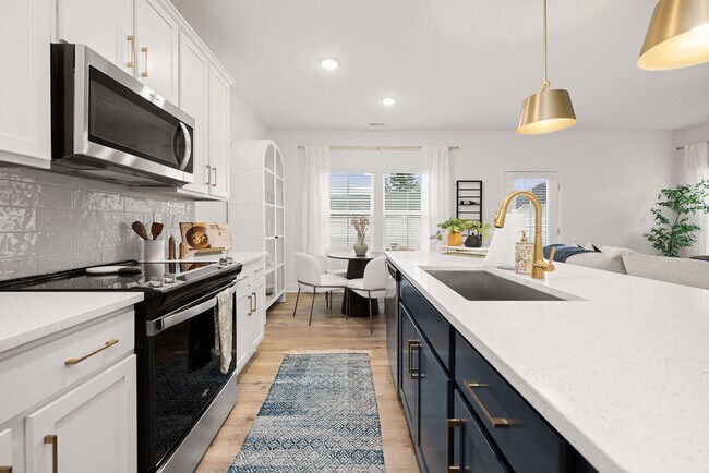 Apartamentos Oak Lake Townhomes — foto de la comunidad - Oak Lake Townhomes