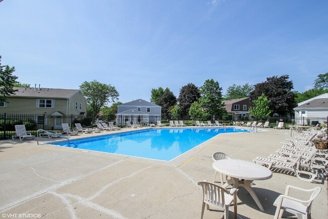 Foto del edificio - 256 Sunset Ct