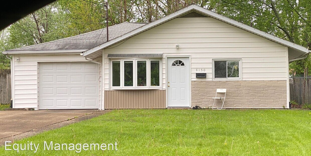 3 br, 1.5 bath House 4150 Westmont Drive House Rental in Youngstown