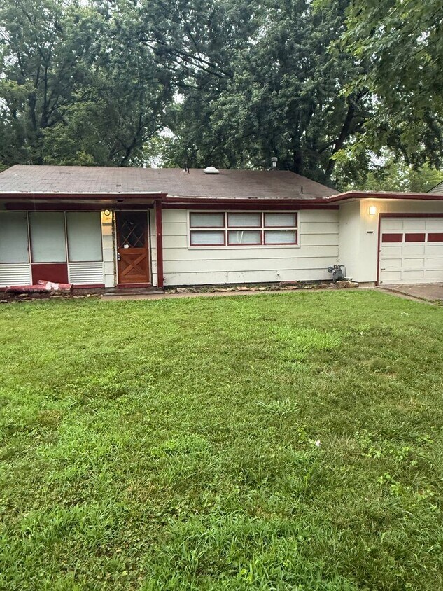 Foto principal - Newly Remodeled 3 bedroom 1.5 bath