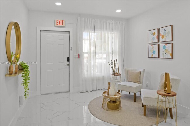 Building Photo - 1310 SW 76th Ave