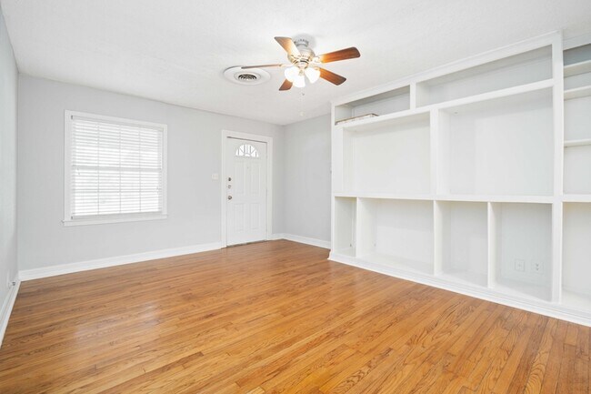 Foto del edificio - 205 Woodard St