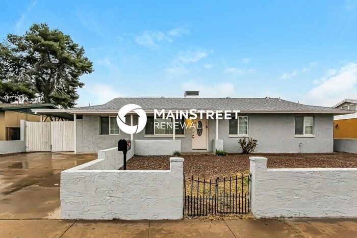Primary Photo - 4 Bedroom Pet-Friendly Home in GLENDALE, A...