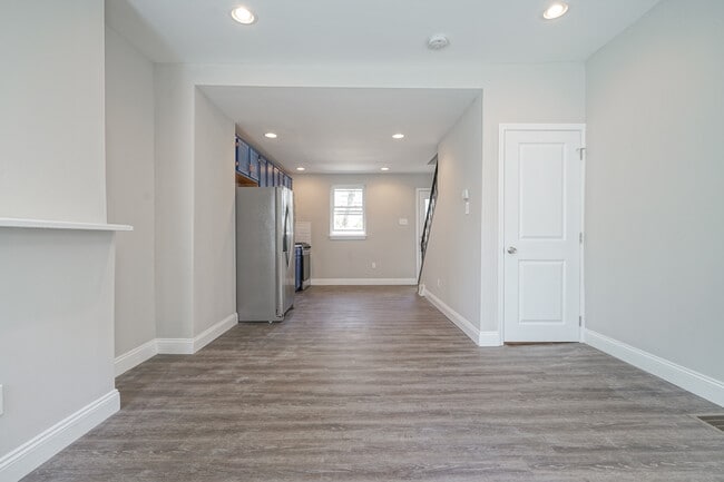 Building Photo - 2141 Titan St