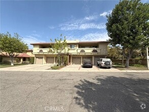 Building Photo - 25297 Tanoak Ln