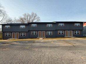 Building Photo - 1219 Cora Ln