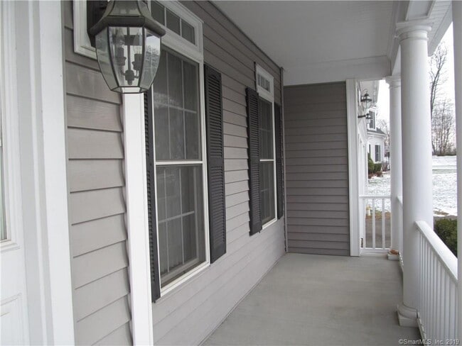 Building Photo - 6 Carla Dr