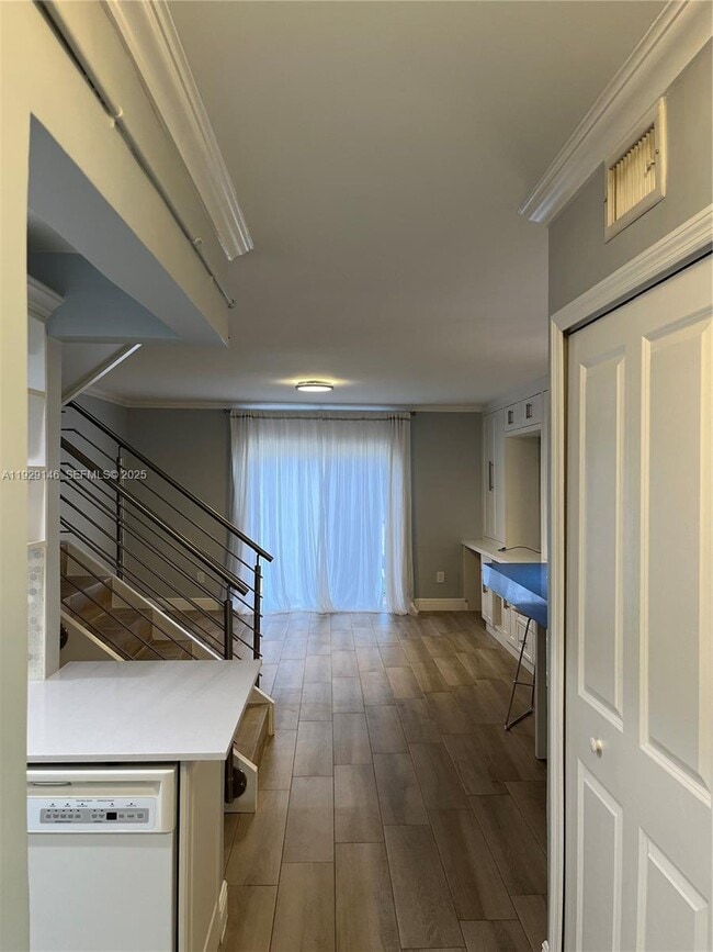 Building Photo - 8650 SW 67th Ave