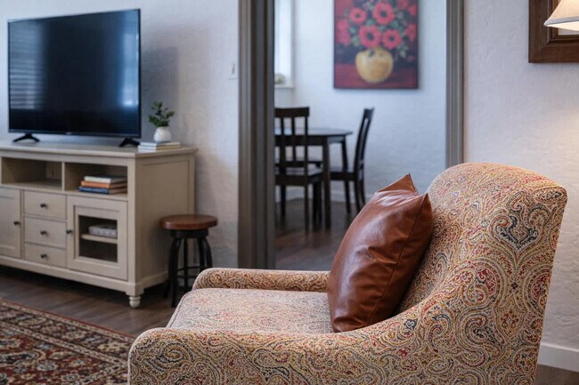 Foto del edificio - 101 Algoma Blvd