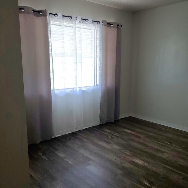 Building Photo - 6311 SW 106th Pl