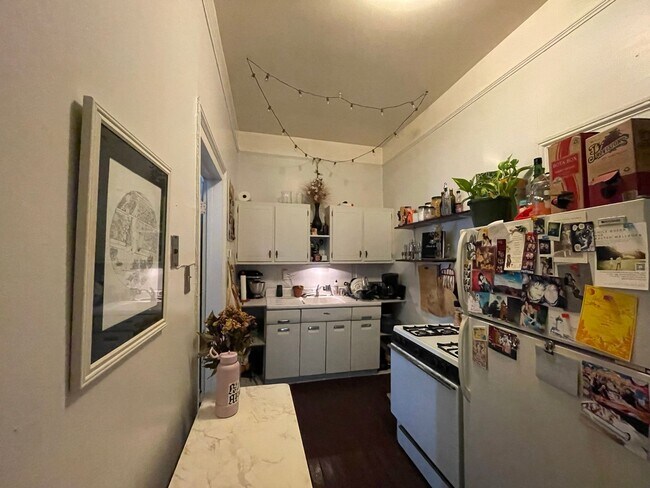 Building Photo - 224 Barrow St