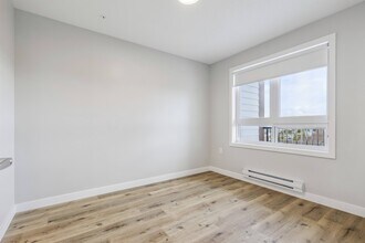 Building Photo - Evoke