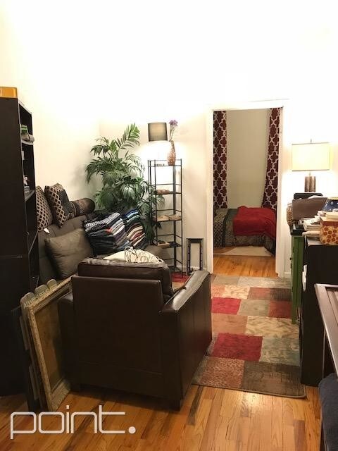 Foto del edificio - 526 E 11th St