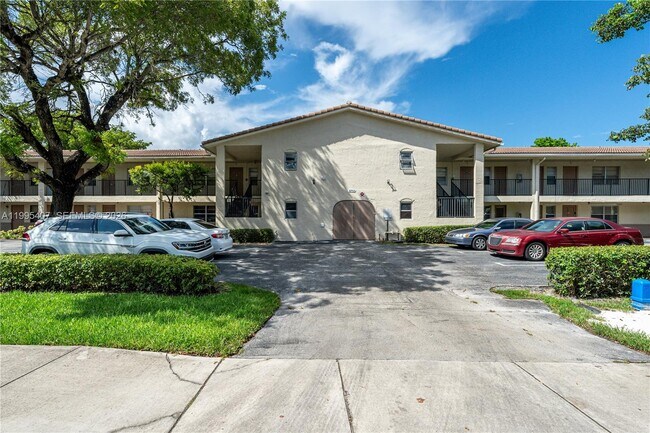 Foto del edificio - 8705 NW 38th Dr
