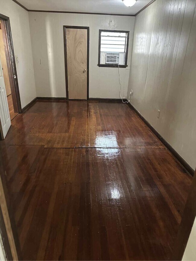 Foto del edificio - 815 Cedar St