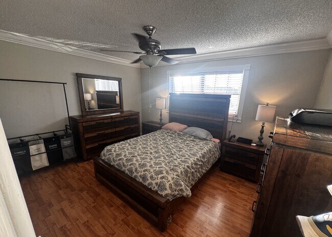 Building Photo - 2893 S Osceola Ave