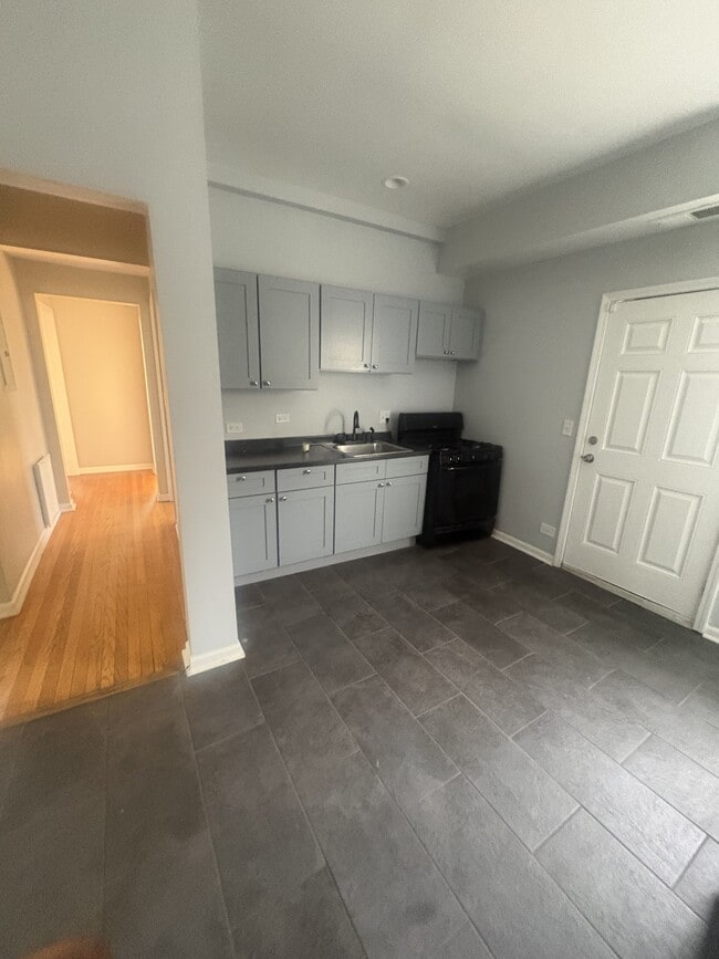Building Photo - 1253 W 80th St