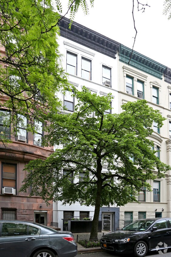 Building Photo - 119 W 75th St