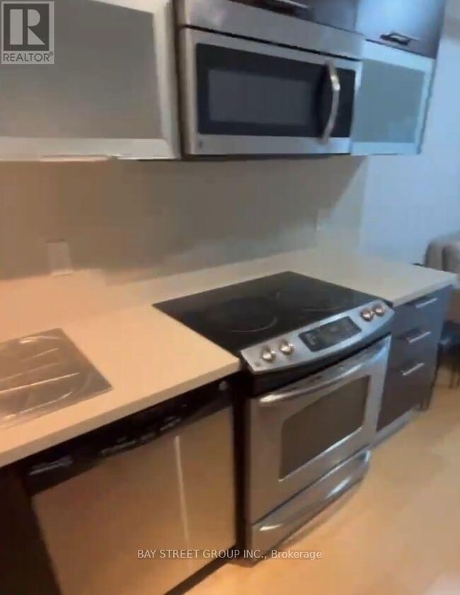 Photo du bâtiment - 386-386 Yonge St