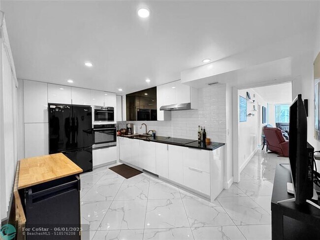 Foto del edificio - 535 Oaks Dr