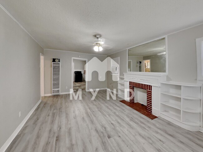 Foto del edificio - 2105 26th St Unit A