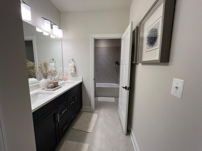 Foto del edificio - 324 Bayberry Ln