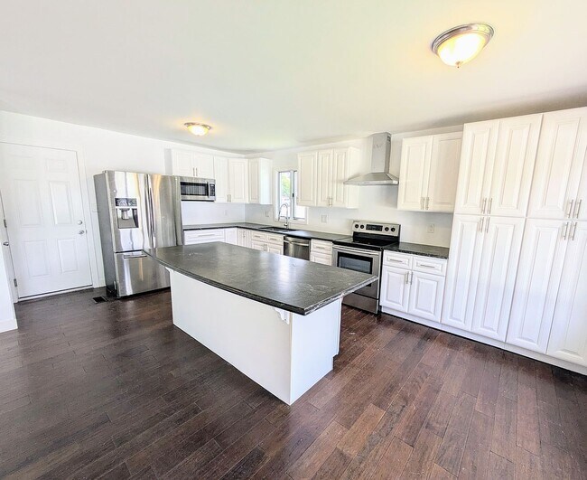 Foto del edificio - 884 E 3rd St