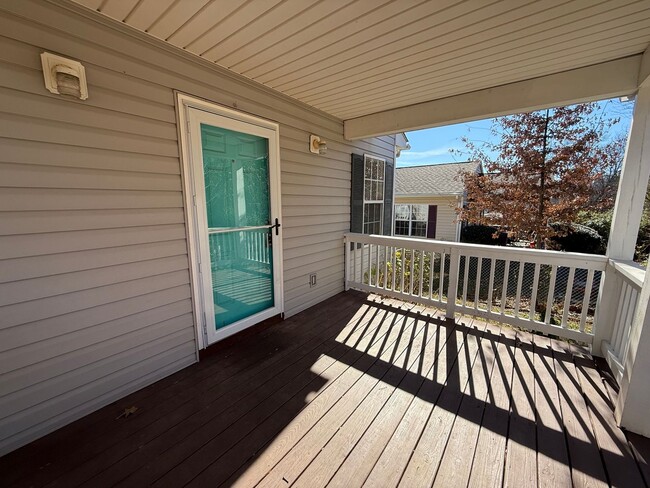 Photo - 504 9th St SW House