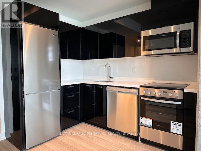 Building Photo - 284 King St E