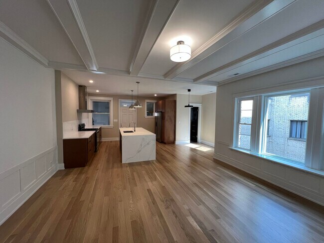 Foto del edificio - 5841 N Kenmore Ave