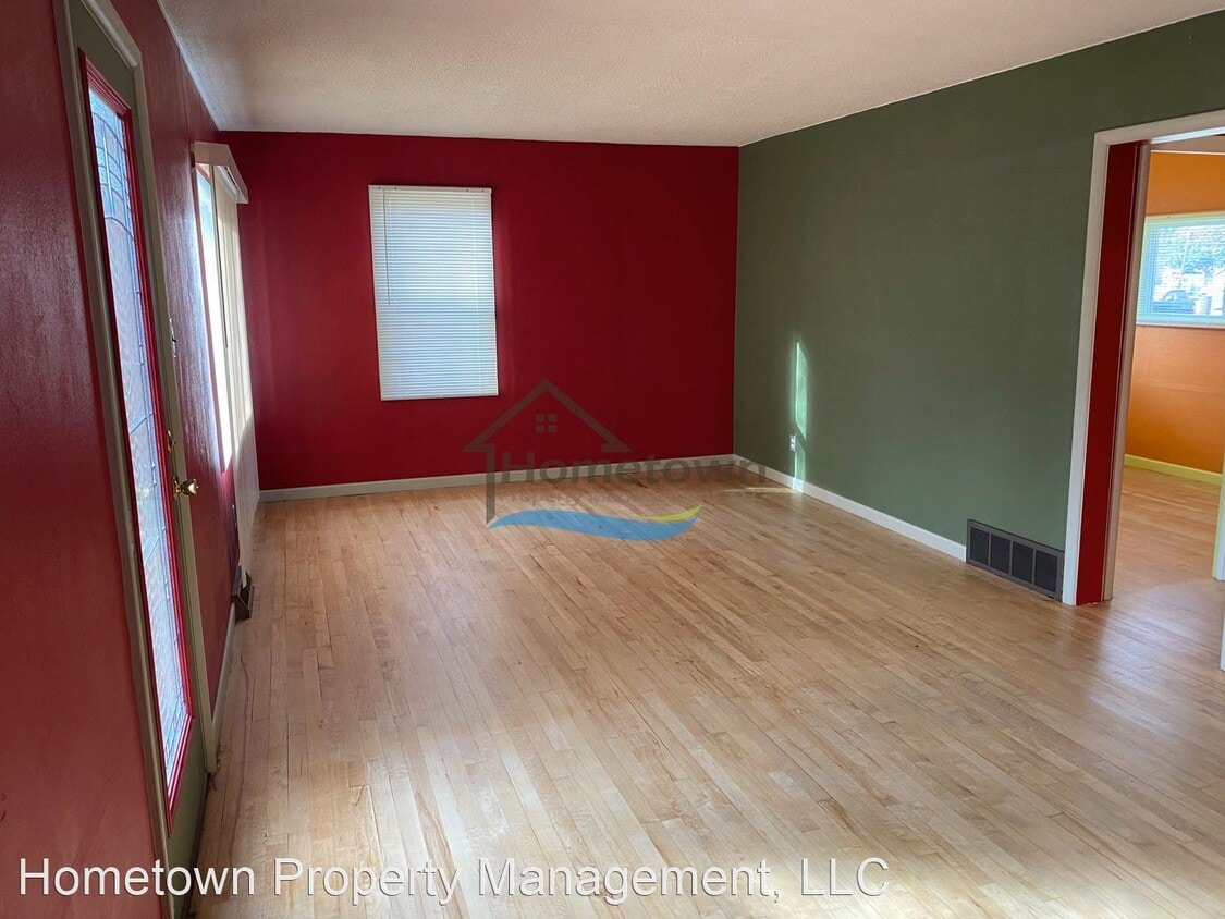 6715 Lincoln St, Bonners Ferry, ID 83805 House Rental in Bonners