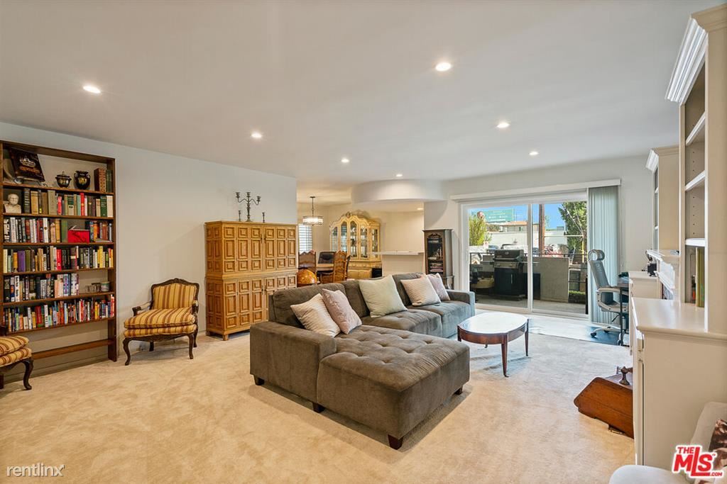 Primary Photo - 2 br, 2 bath Condo - 4445 Cartwright Ave A...