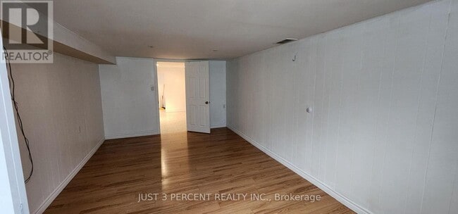 Building Photo - 54 Harris Ave