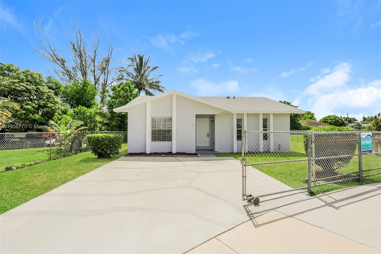 Foto principal - 16905 SW 106th Ct