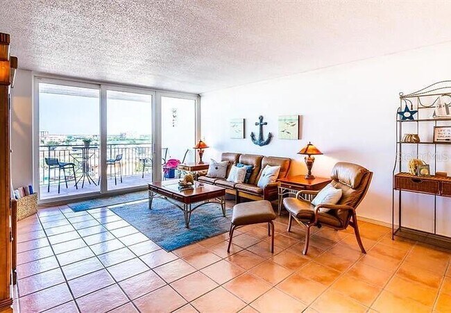 Building Photo - 675 S Gulfview Blvd
