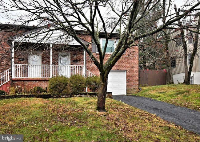 Foto del edificio - 28 Lacey Ave