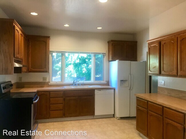 Building Photo - 3 br, 2 bath House - 308 Saratoga-Los Gatos