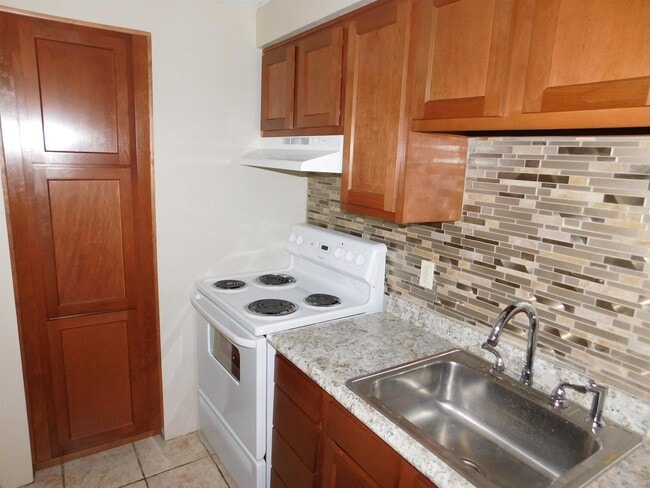 Building Photo - 6152 LIBRARY ROADAPT 24