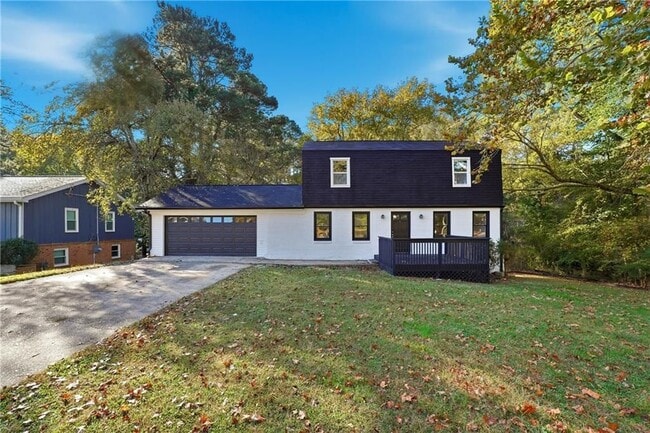 Foto del edificio - 6917 Laurel Wood Dr