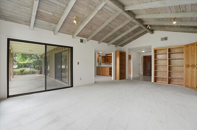 Foto del edificio - 654 Jerome St