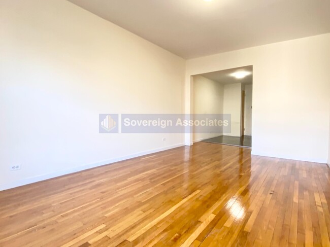 Foto del edificio - 216 West 102nd Street