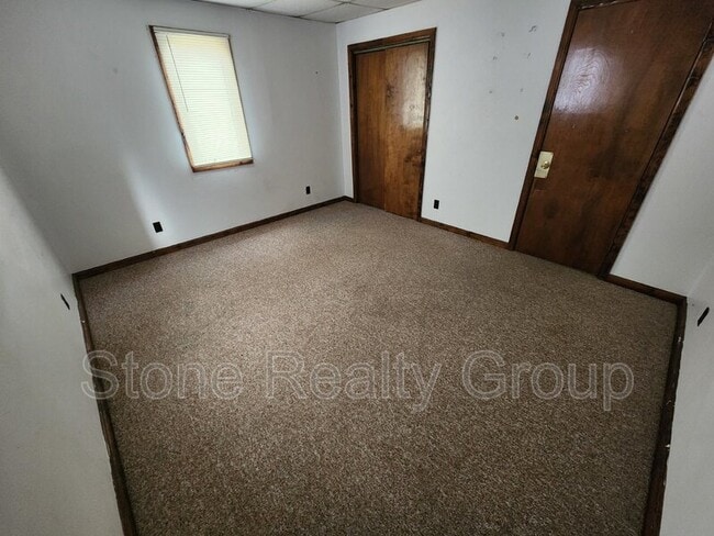 Building Photo - 509 S 5th St