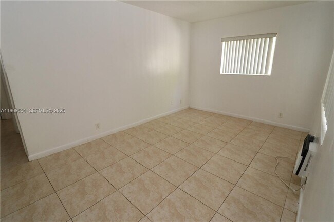 Foto del edificio - 1708 N 16th Ave