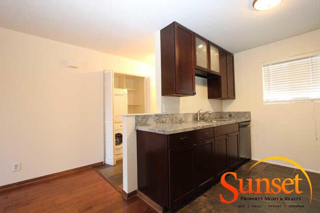 Building Photo - 4790 Arizona St