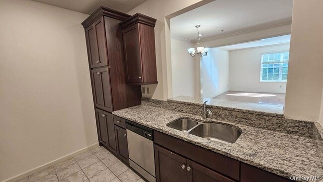 Building Photo - 103 Canter Ct