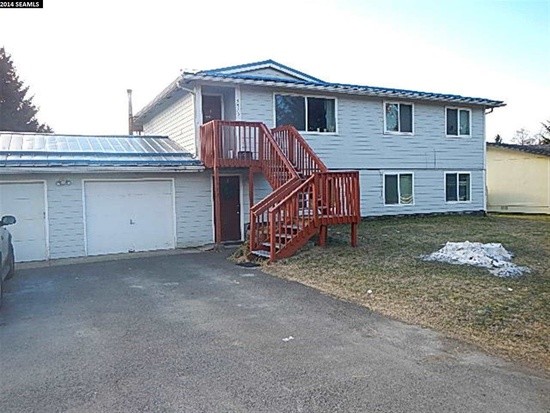 Main Photo - 9575 Eagle St