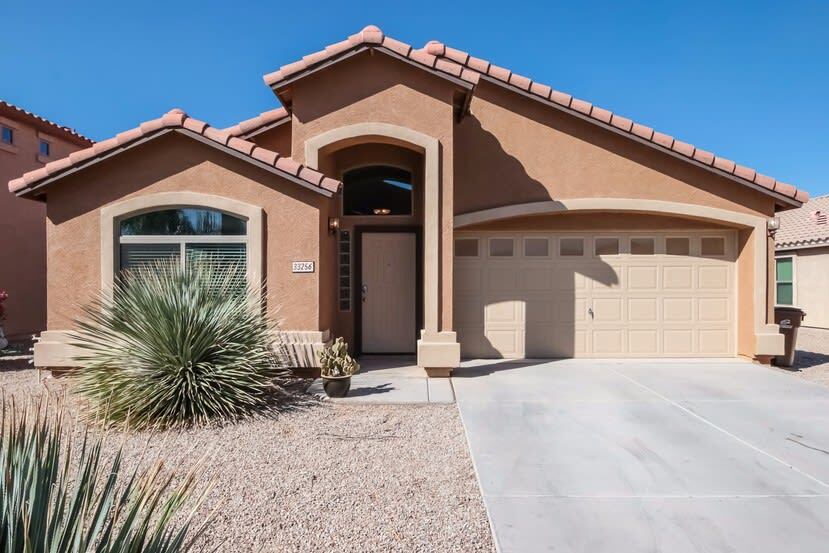 Primary Photo - 33256 N Sandstone Dr