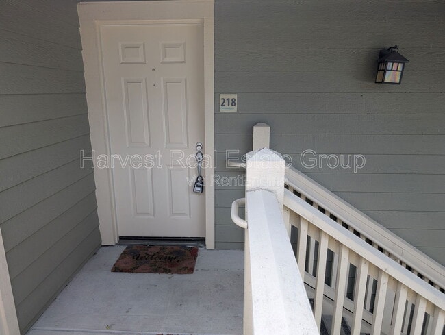 Building Photo - 218 Shoreline Ct